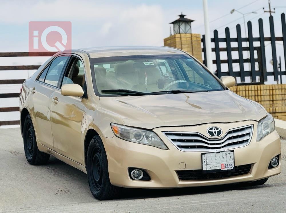 تۆیۆتا کامری